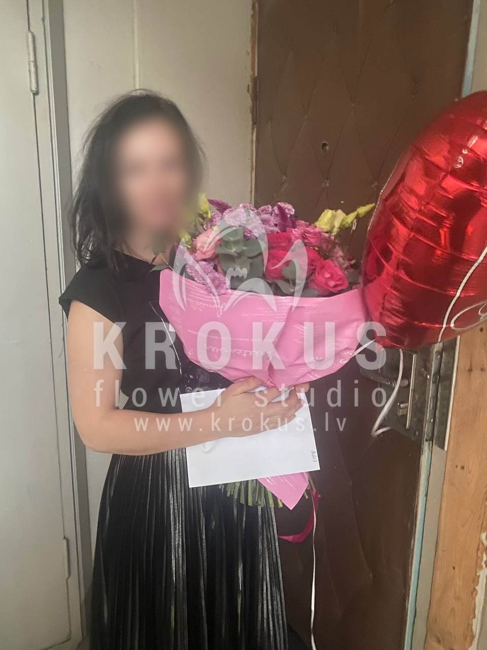 Deliver flowers to Rīga (celosiapink roseshydrangeasbouvardiagum tree)