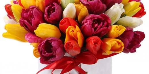 A magnificent bouquet of flowers online order is easy to find in the shop KROKUS.