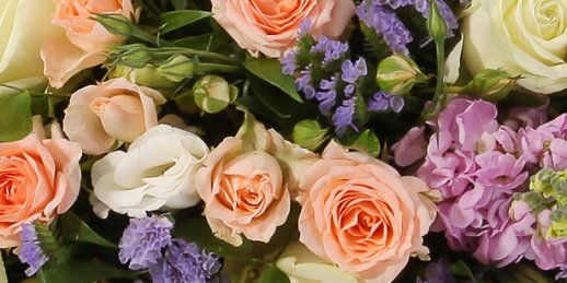 Что выбрать и где заказать цветы в Риге: цветы букет корзине.