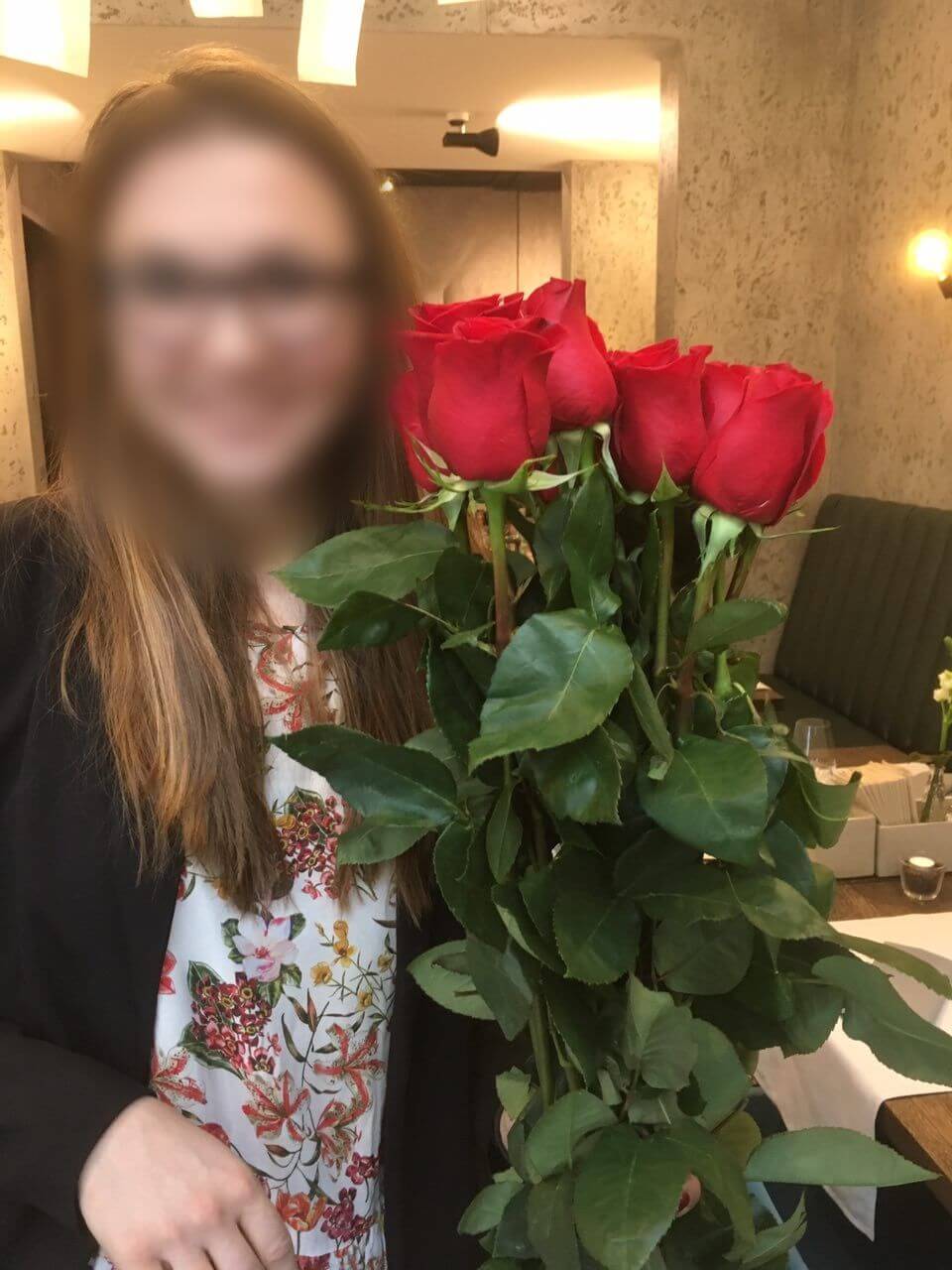 Deliver flowers to Rīga (red roses)