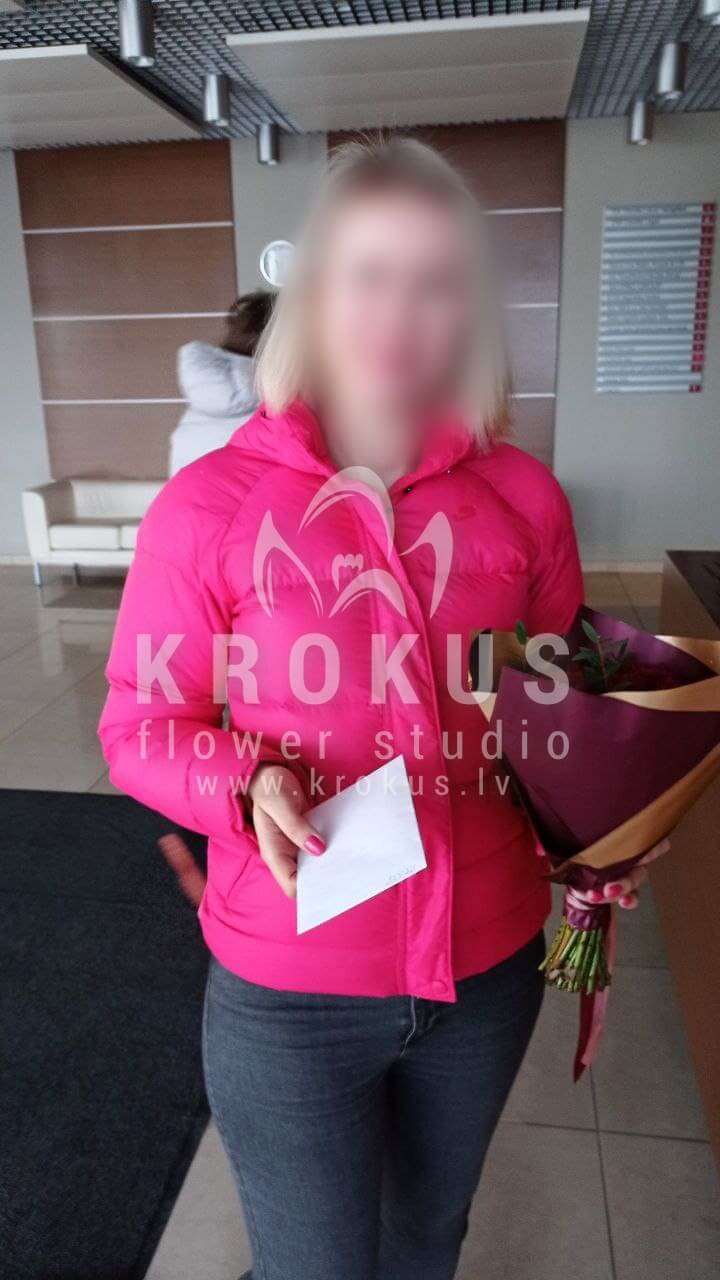 Ziedu piegāde Latvia Rīga (kasterozā rozeskrizantēmas kokvilnalizantes)
