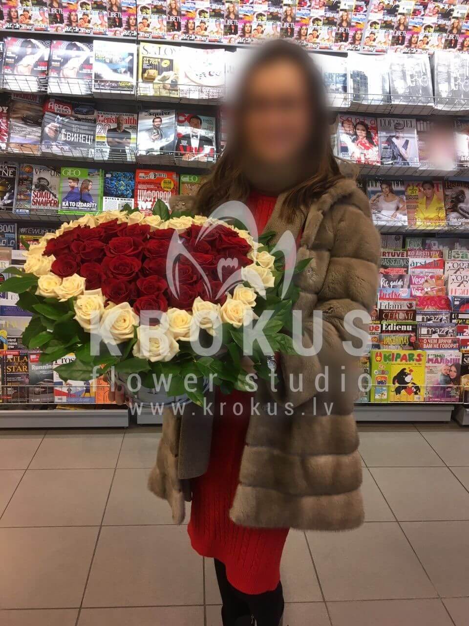 Deliver flowers to Latvia (red roses)