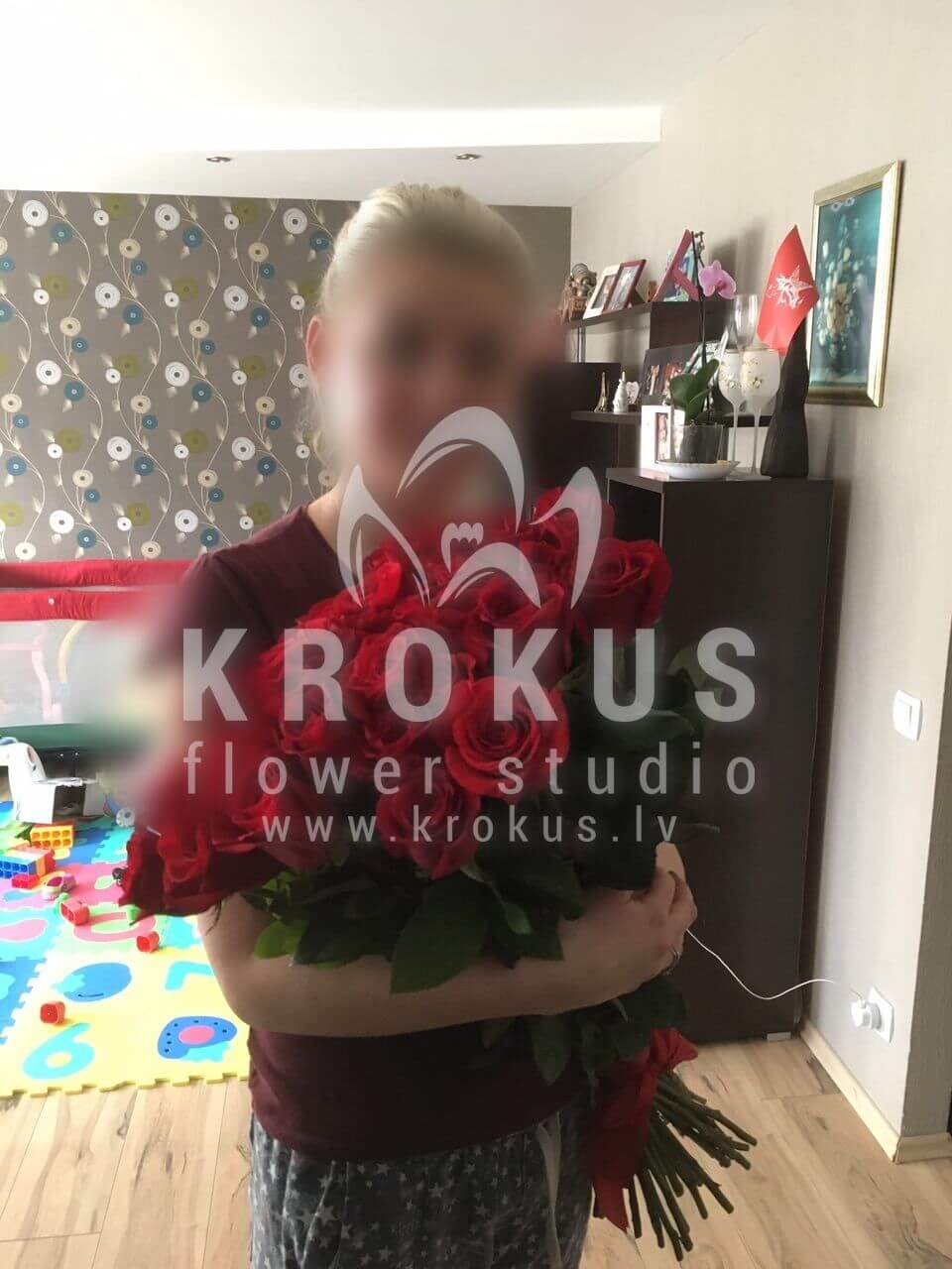 Доставка цветов в город Jūrmala (красные розы)