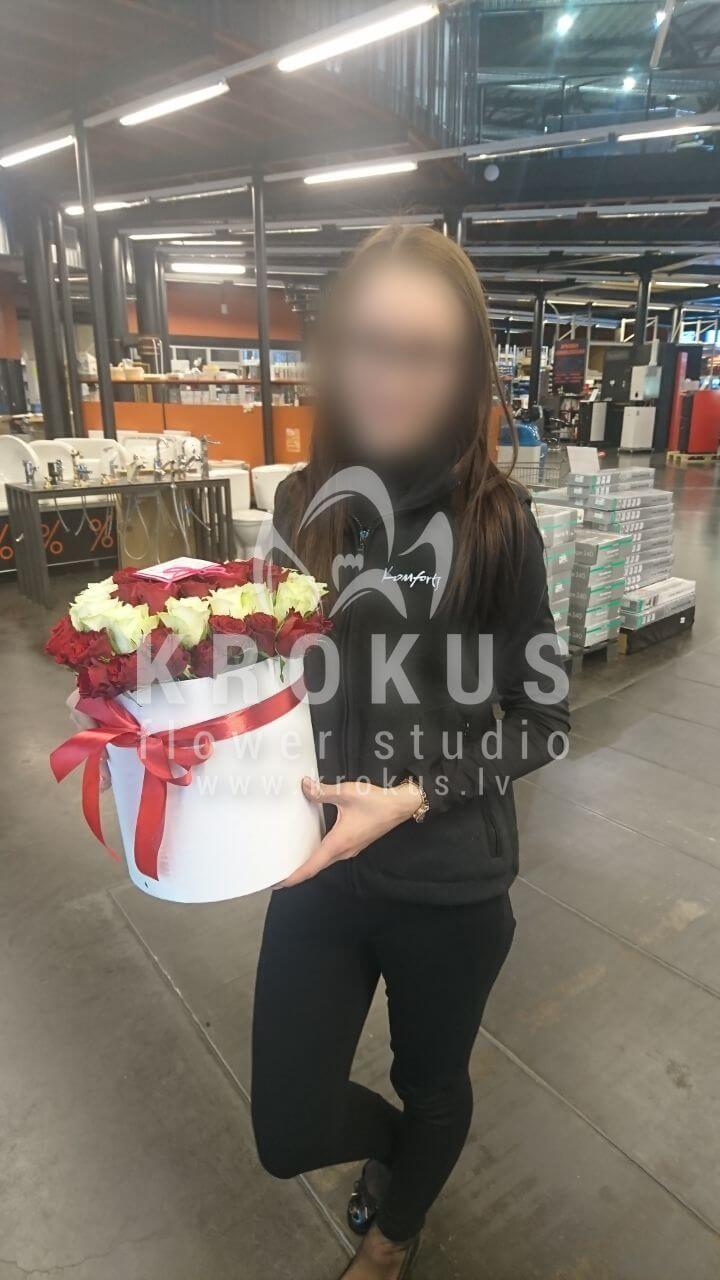 Deliver flowers to Rīga (stylish boxwhite rosesred roses)