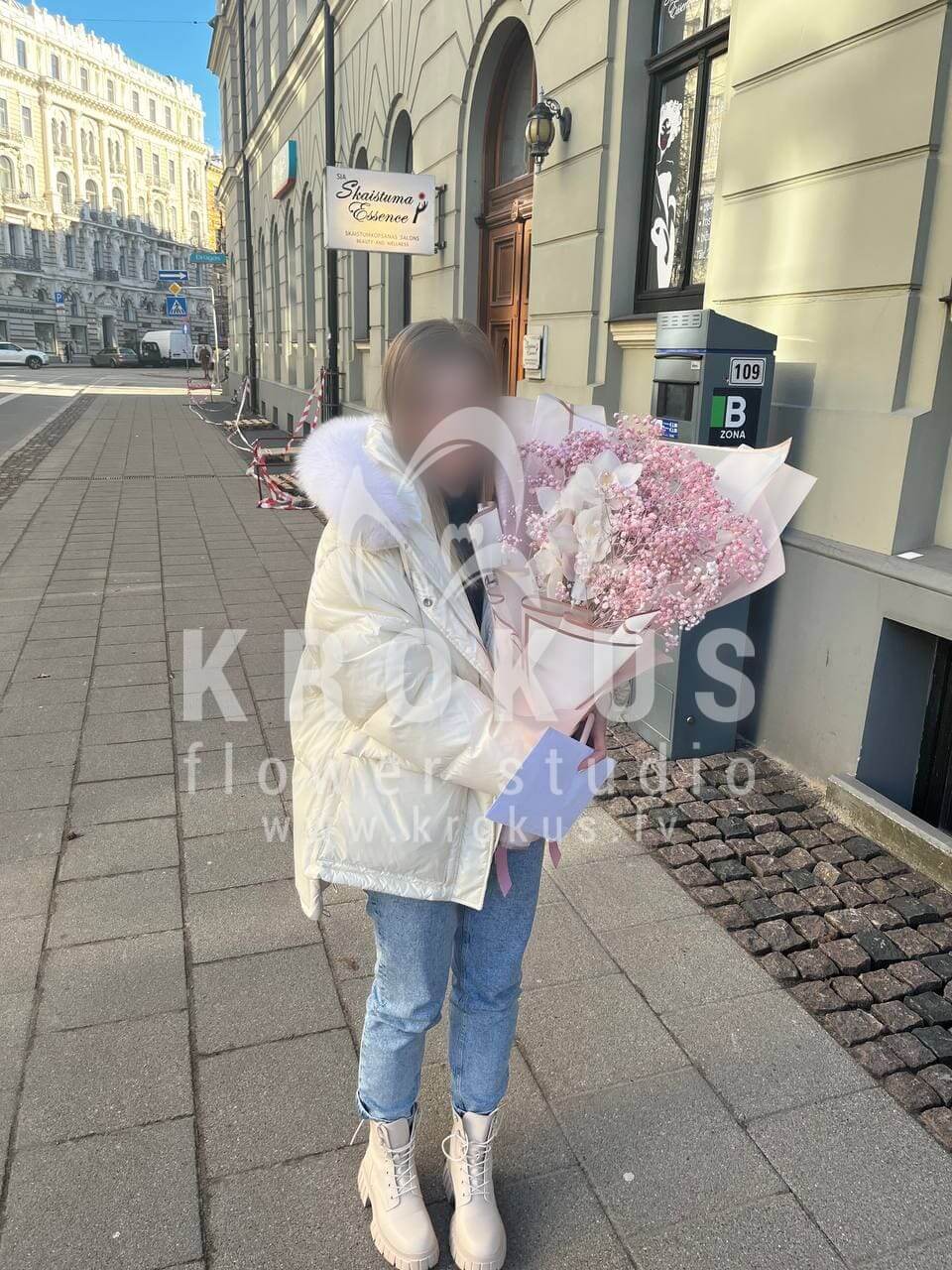 Доставка цветов в город Рига (гипсофилаорхидеи)