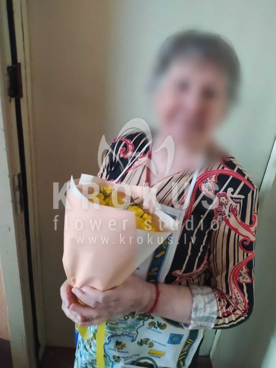 Доставка цветов в город Jaunolaine (фисташканарциссэвкалиптваксфлауэр)