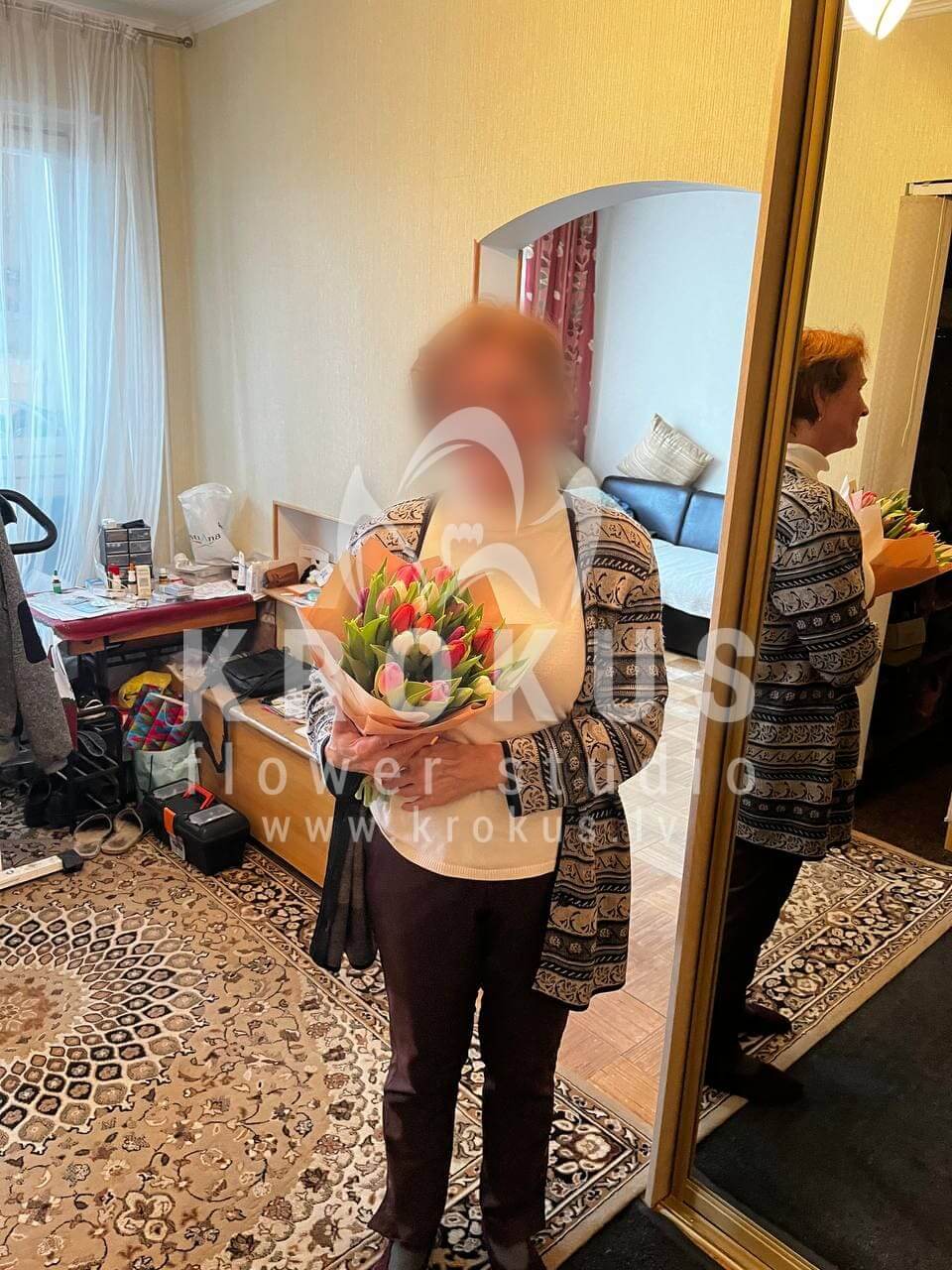 Deliver flowers to Rīga (tulips)