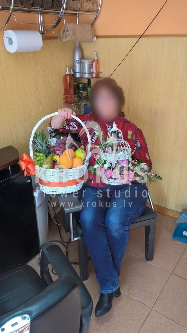 Deliver flowers to Latvia ()