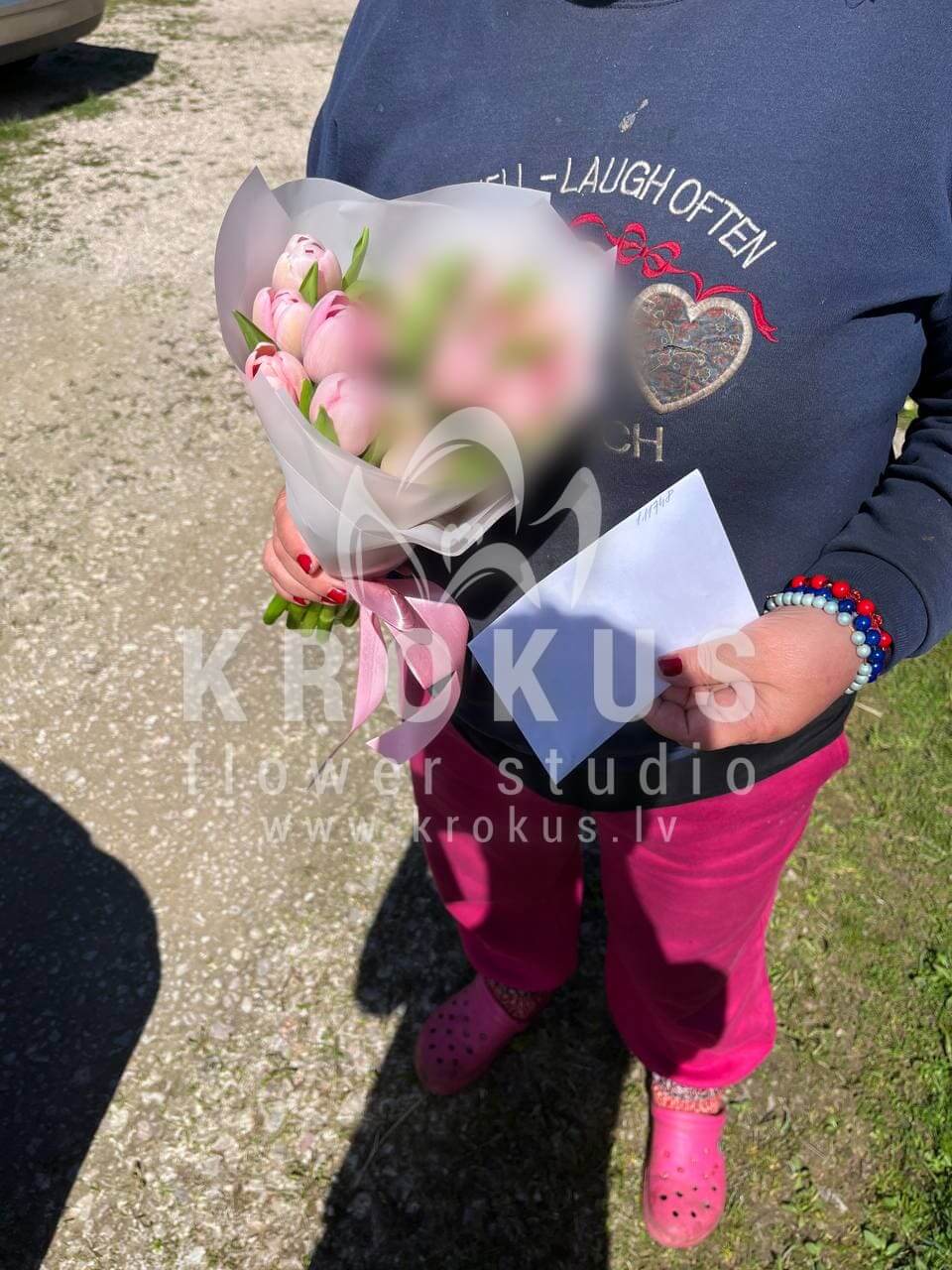 Deliver flowers to Dzērumi (tulips)