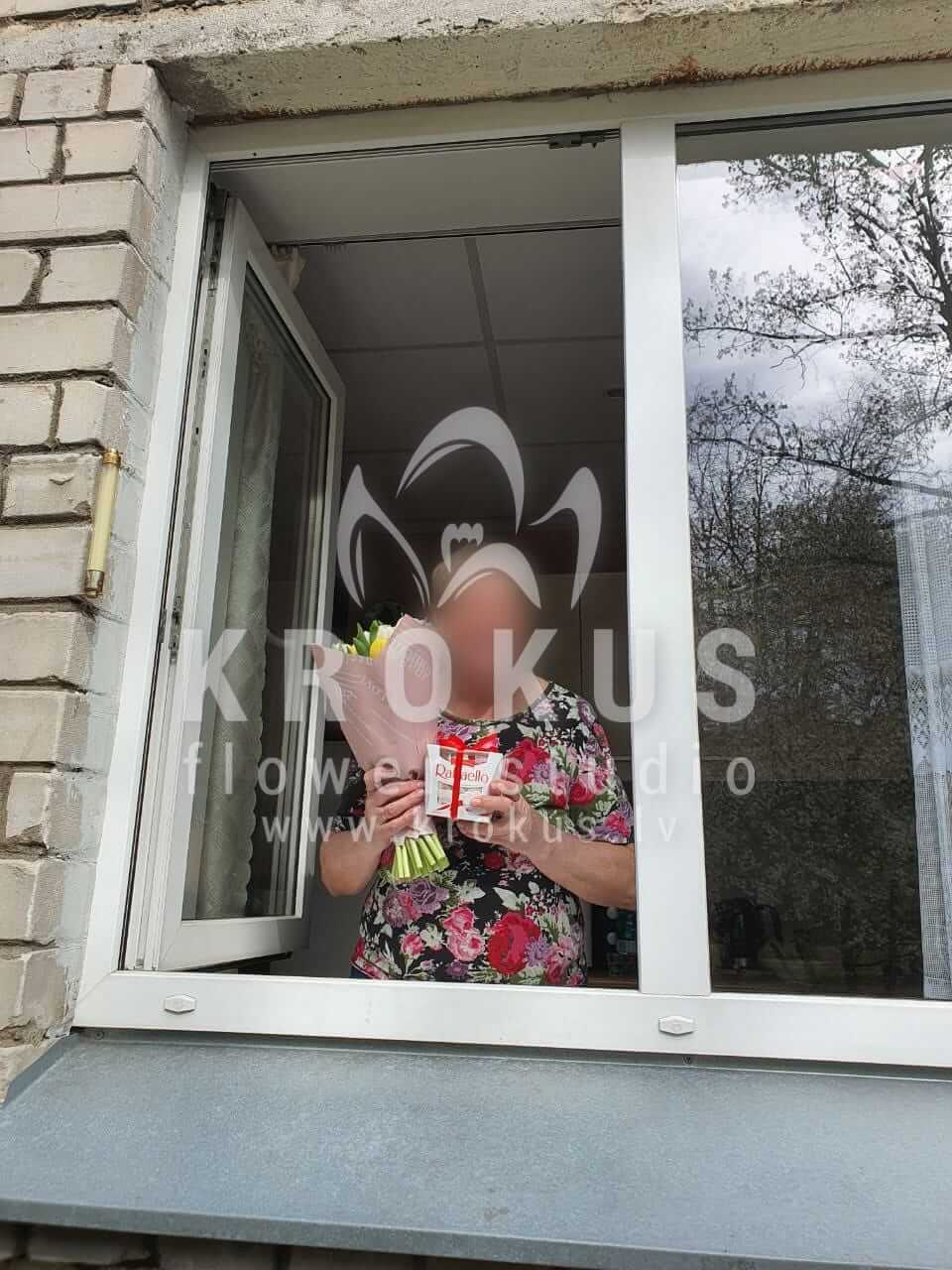 Deliver flowers to Rīga (tulips)