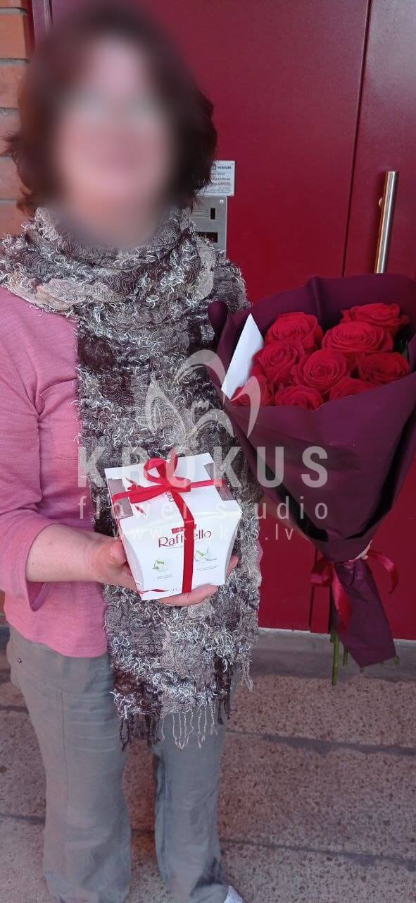 Deliver flowers to Rīga (red roses)