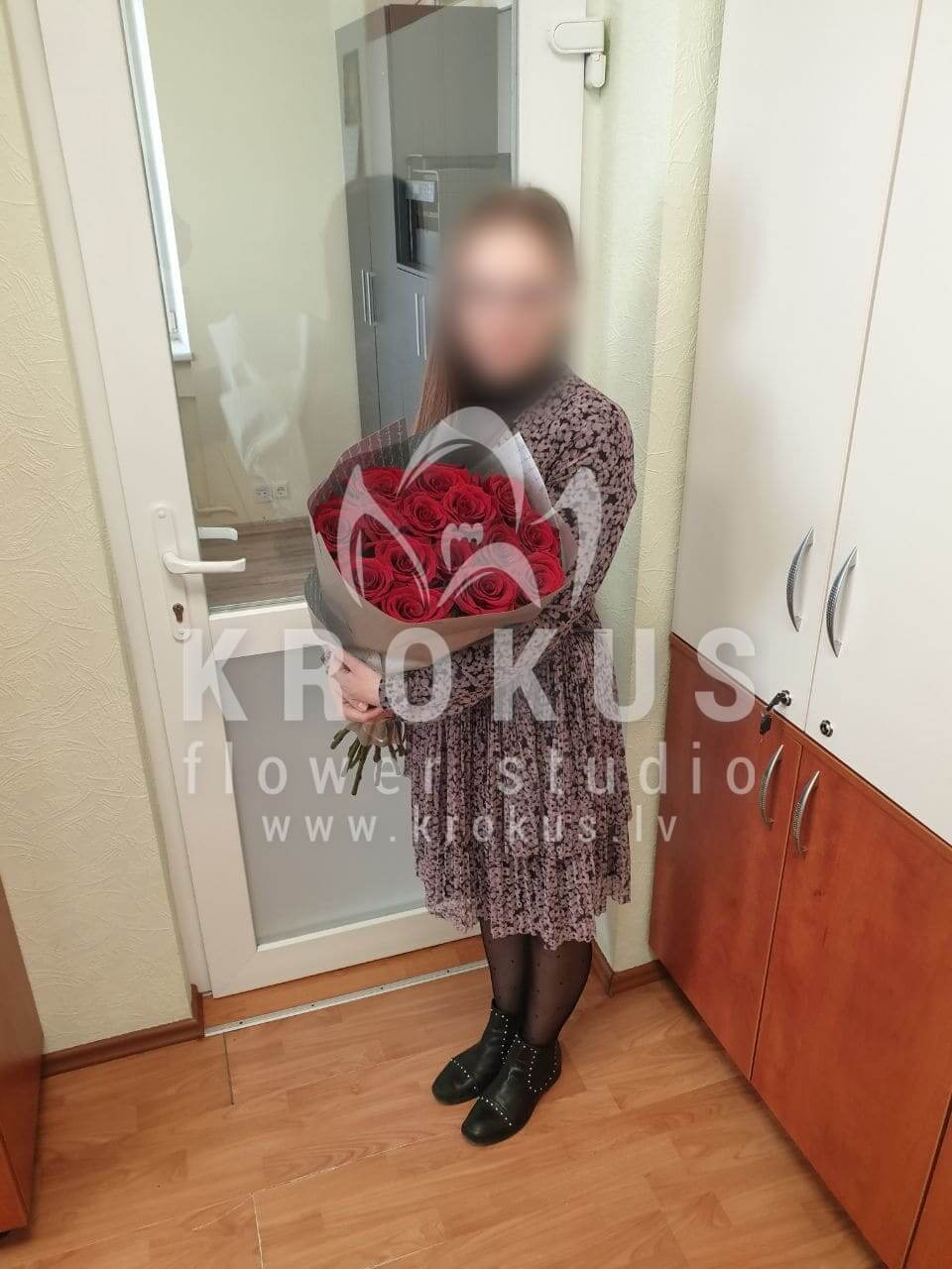 Deliver flowers to Ulbroka (red roses)