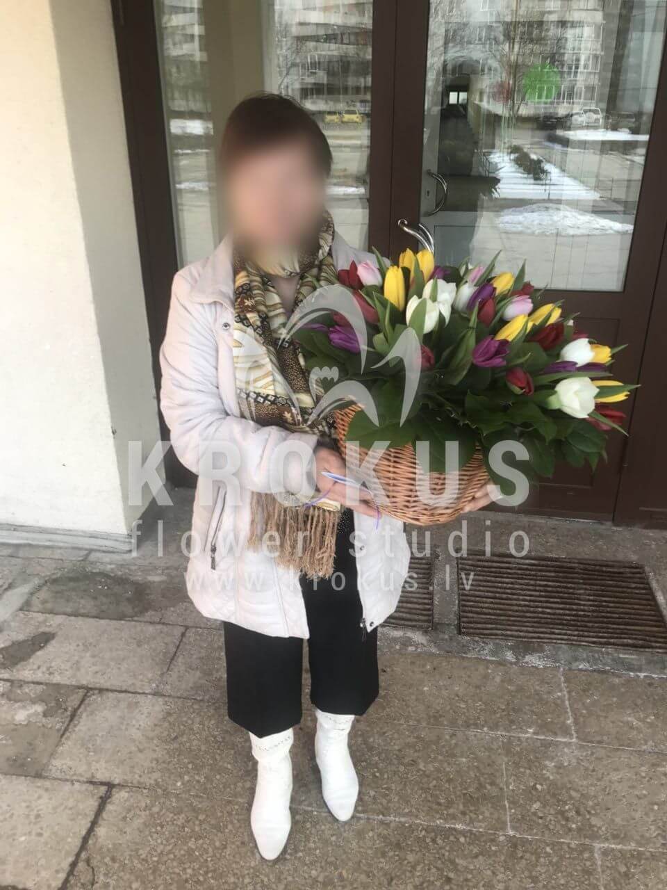 Deliver flowers to Rīga (tulips)