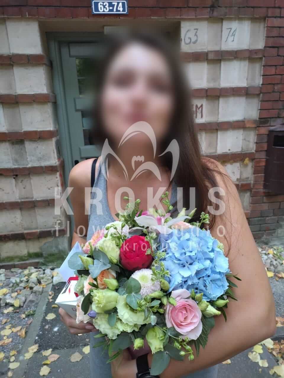 Deliver flowers to Rīga (shrub rosesorchidsgum treepeony roseshydrangeaslisianthuses (eustoma))