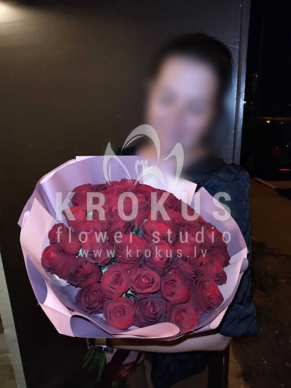 Deliver flowers to Rīga (red roses)