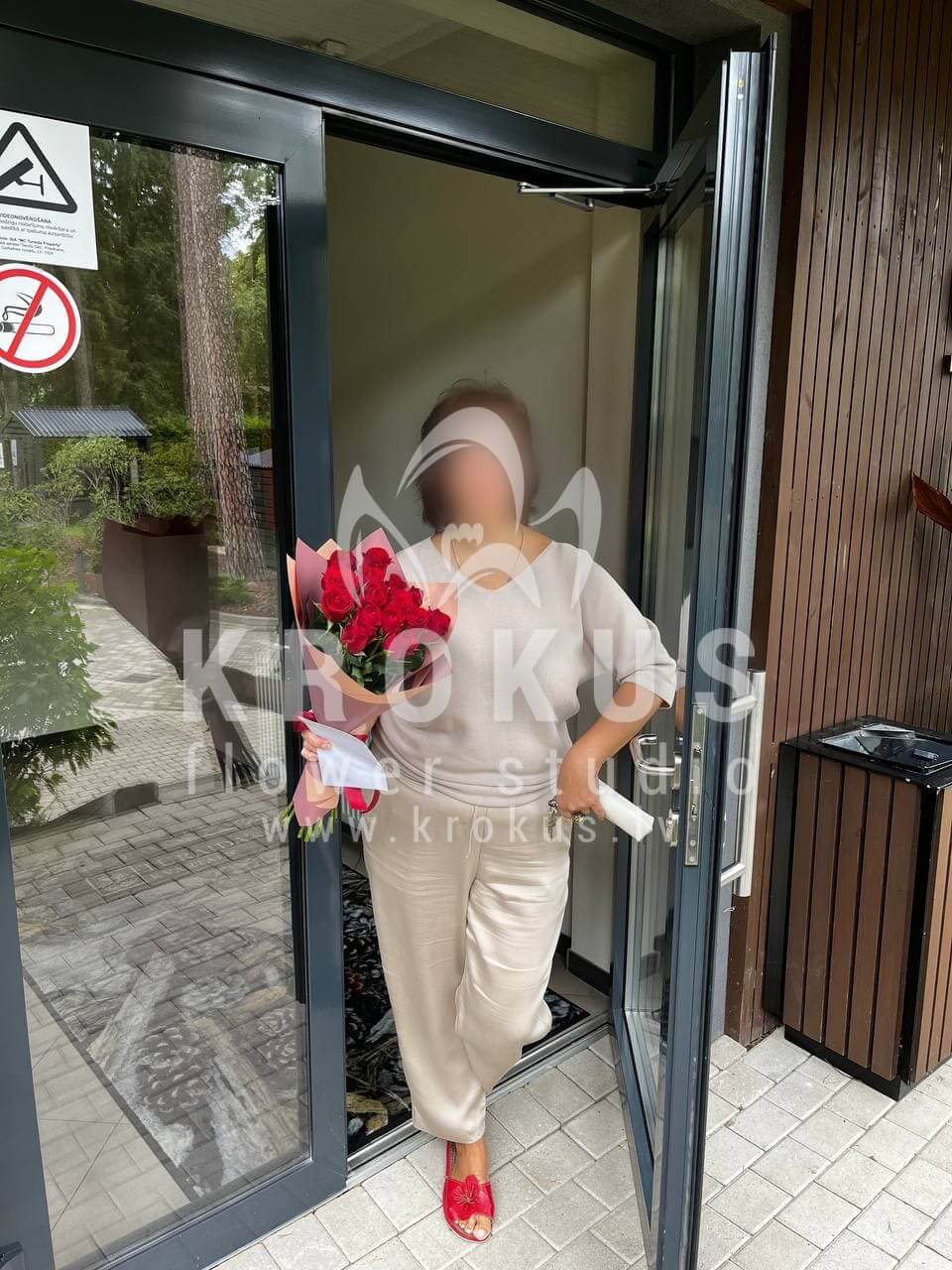 Deliver flowers to Jurmala (red roses)