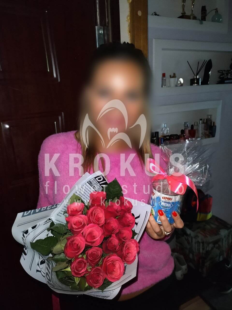 Deliver flowers to Rīga (red roses)