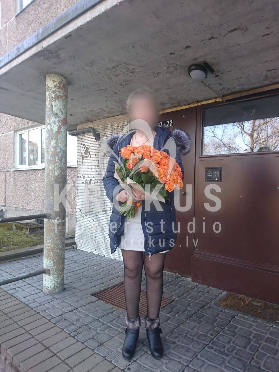 Доставка цветов в город Рига (оранжевые розыжелтые розы)