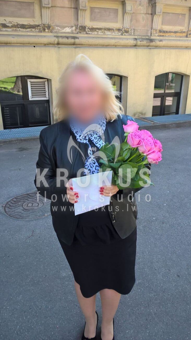 Deliver flowers to Latvia (pink roses)