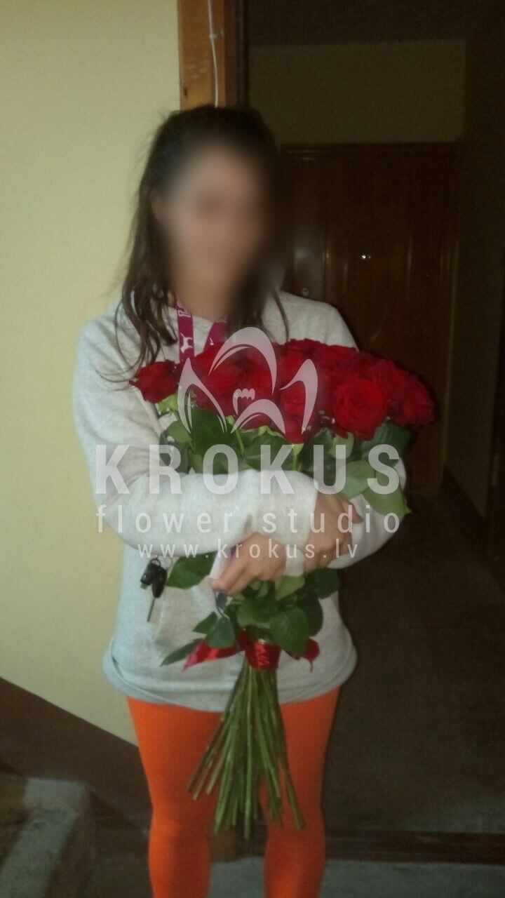 Deliver flowers to Rīga (red roses)