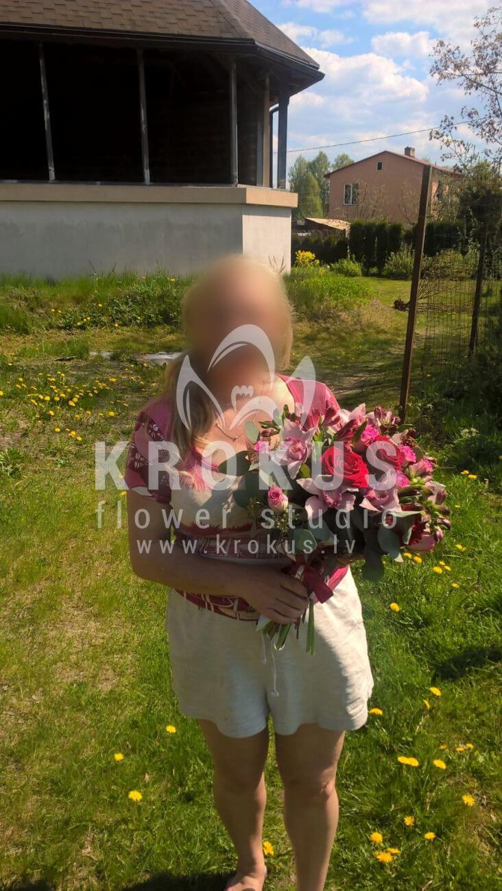 Deliver flowers to Latvia (pink rosesorchidsgum treeleucadendronred roses)