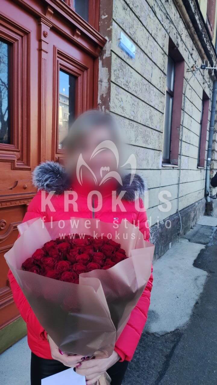 Deliver flowers to Rīga (red roses)