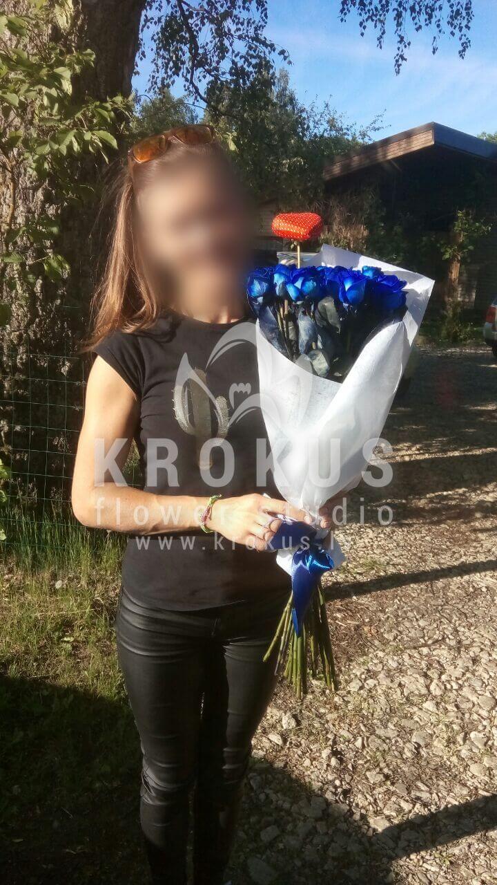Deliver flowers to Jaunmārupe (blue roses)