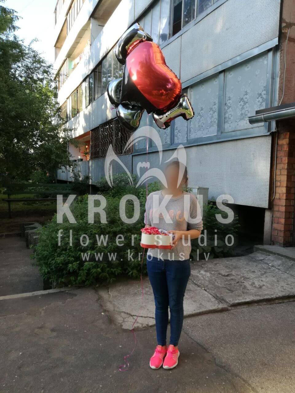 Deliver flowers to Rīga (pink roses)