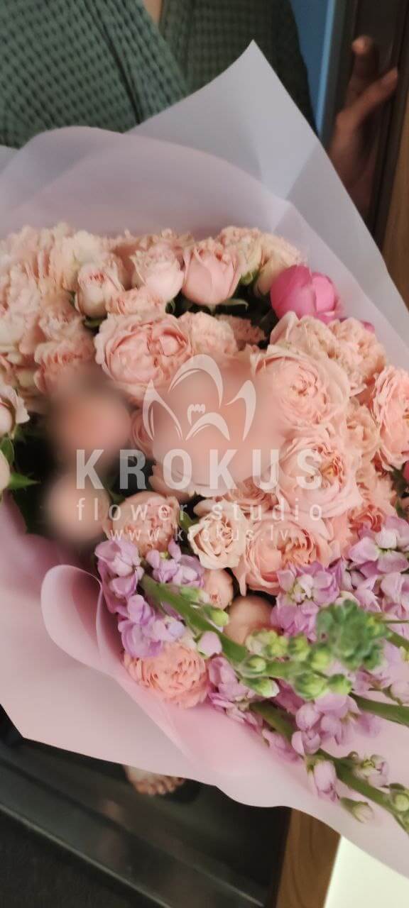 Deliver flowers to Rīga (shrub rosespink rosespeony roseshydrangeaslisianthuses (eustoma))