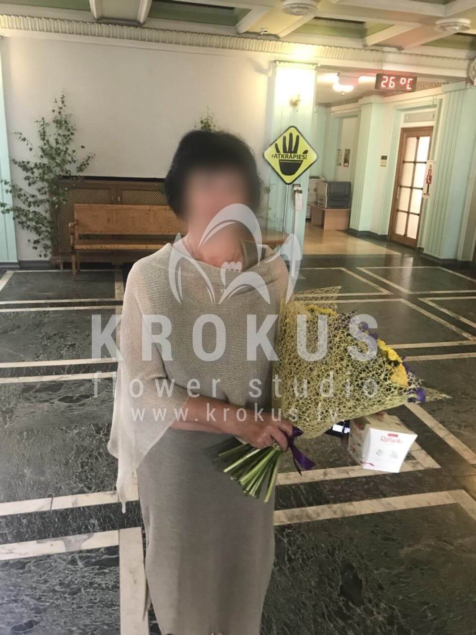 Deliver flowers to Rīga (orchids)