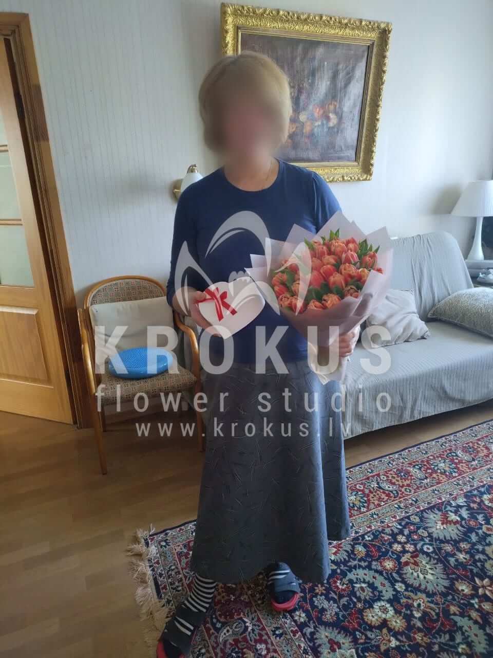 Deliver flowers to Rīga (tulips)