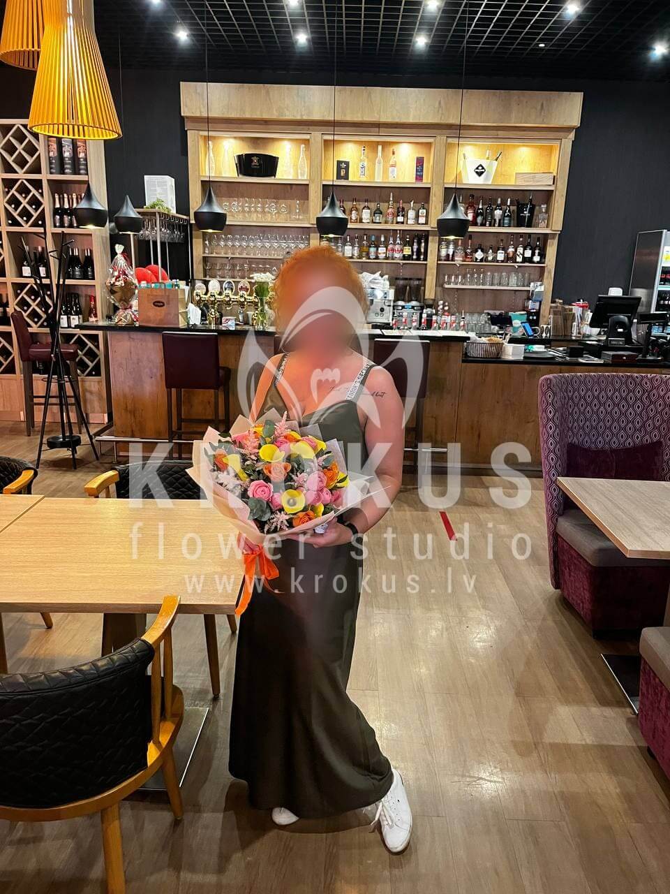 Deliver flowers to Rīga (shrub rosescalla liliesveronicaozothamnusorange rosesgum tree)