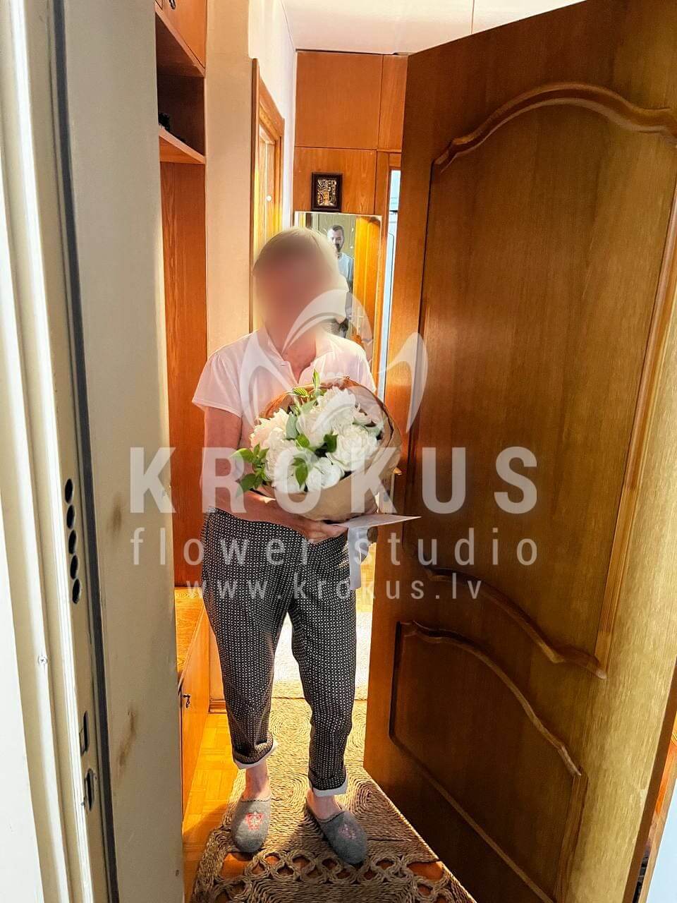 Ziedu piegāde Latvia Valdlauči (peonijas)