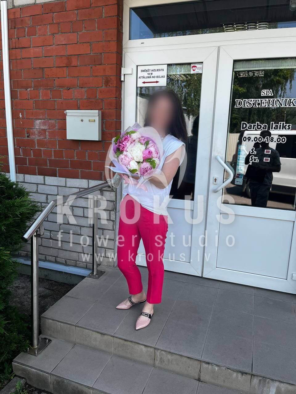 Deliver flowers to Rīga (peonies)