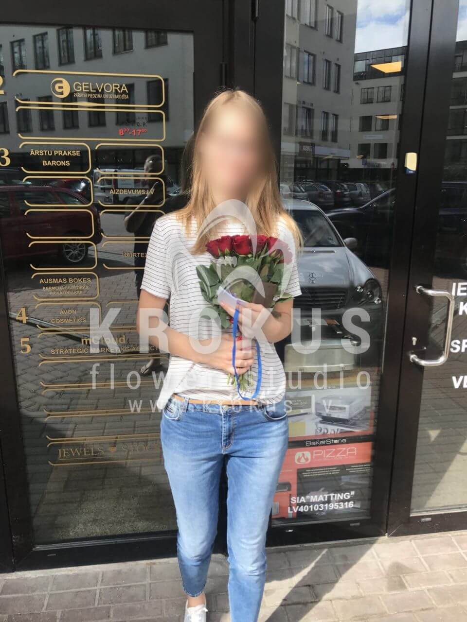 Deliver flowers to Rīga (tulips)