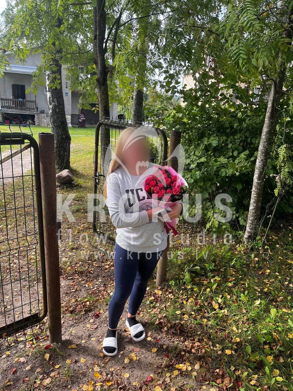 Deliver flowers to Ķegums (pink roses)