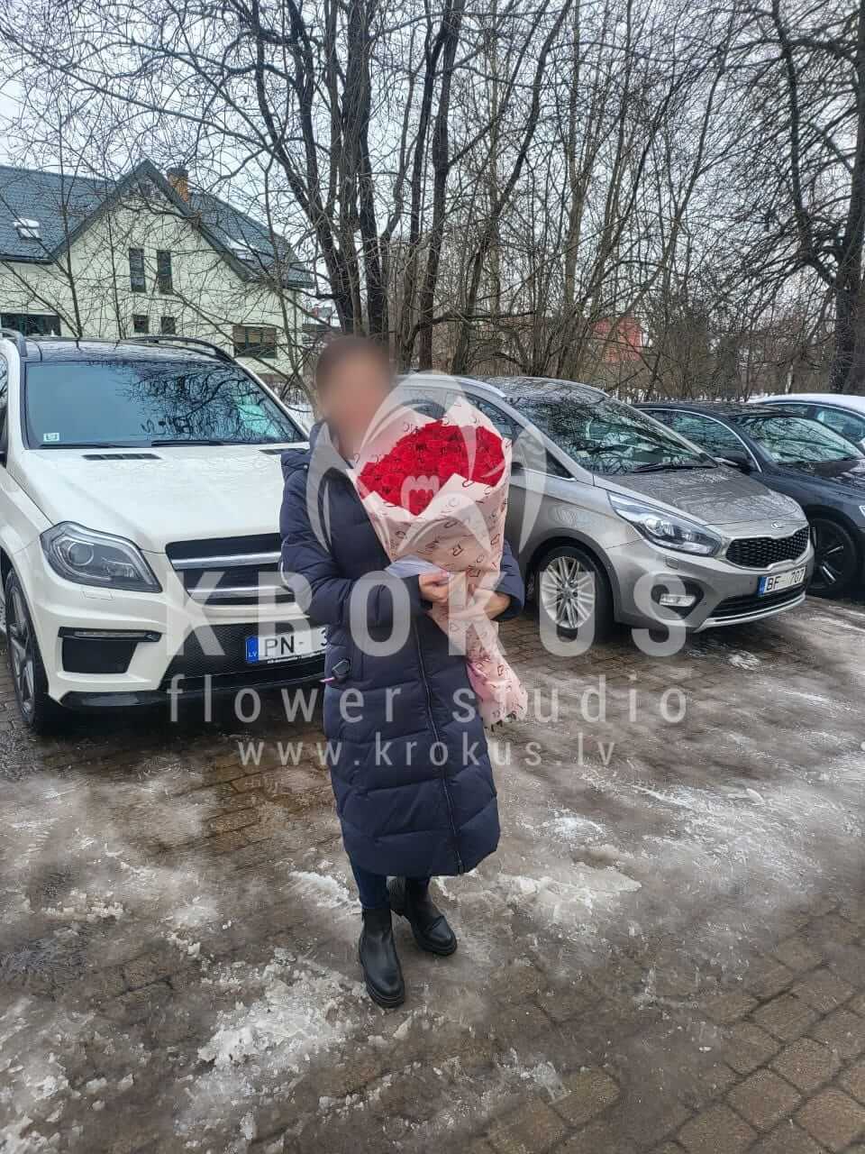 Deliver flowers to Sigulda (red roses)