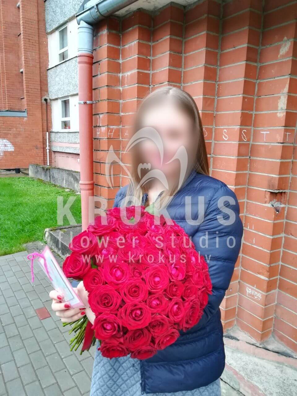 Ziedu piegāde Latvia Salaspils (sarkanas rozes)