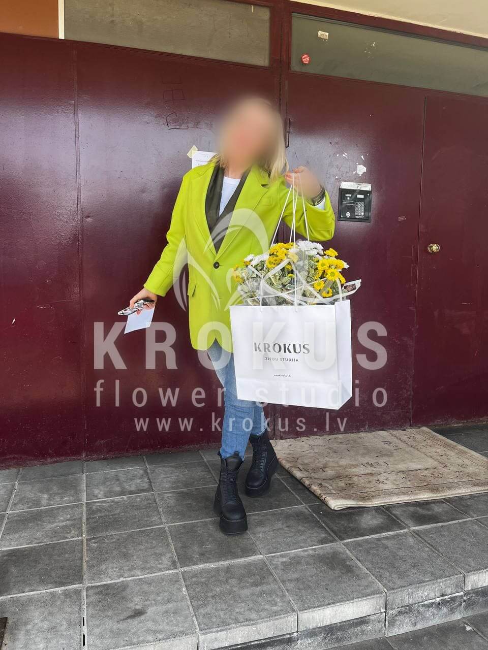 Deliver flowers to Rīga (chrysanthemums)