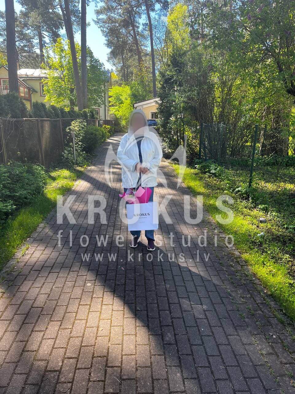 Доставка цветов в город Jūrmala (пионы)