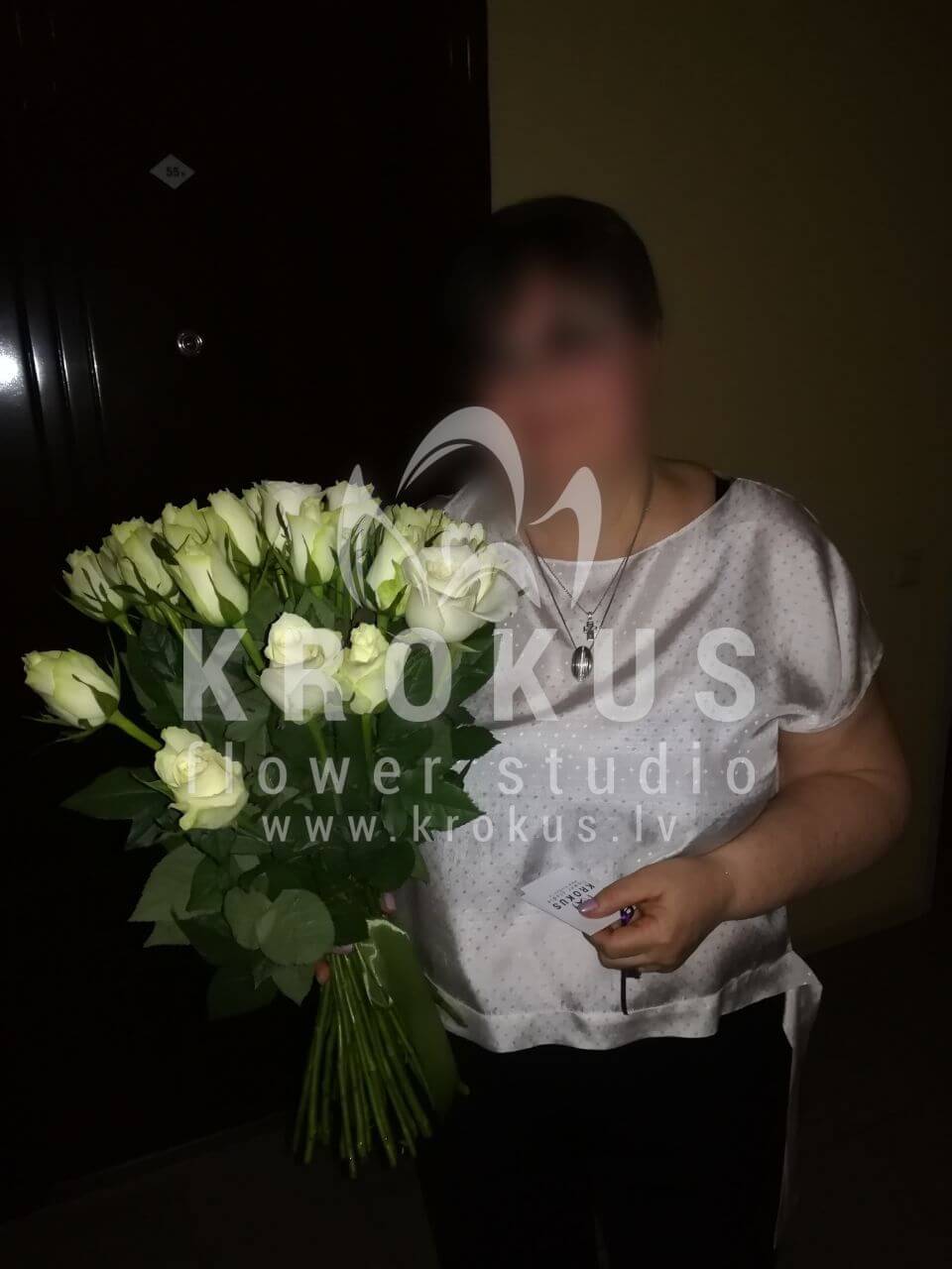 Deliver flowers to Rīga (white roses)