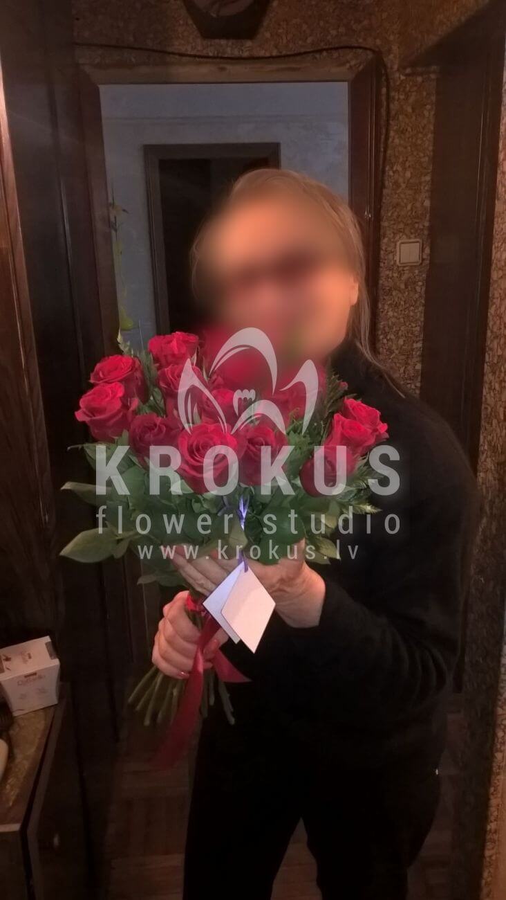 Доставка цветов в город Latvia ()