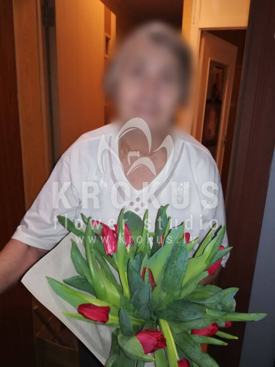 Deliver flowers to Rīga (tulips)