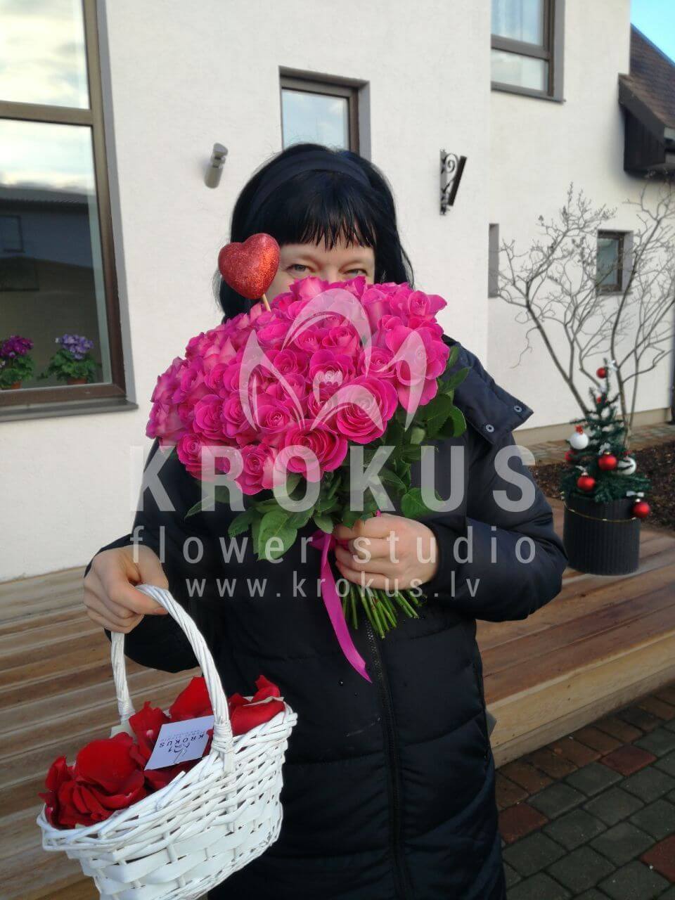 Доставка цветов в город Mārupe (розовые розы)