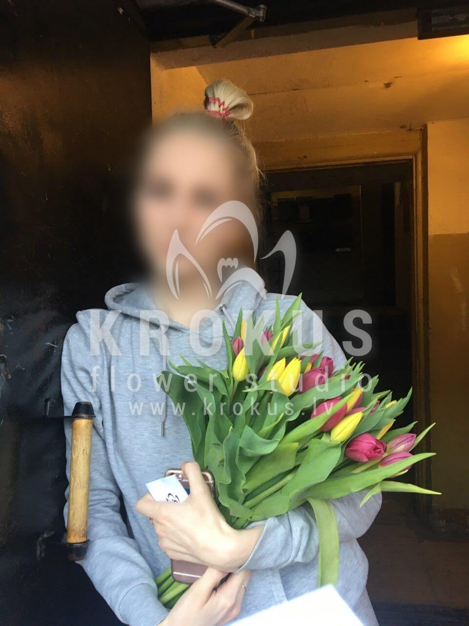 Deliver flowers to Rīga (tulips)