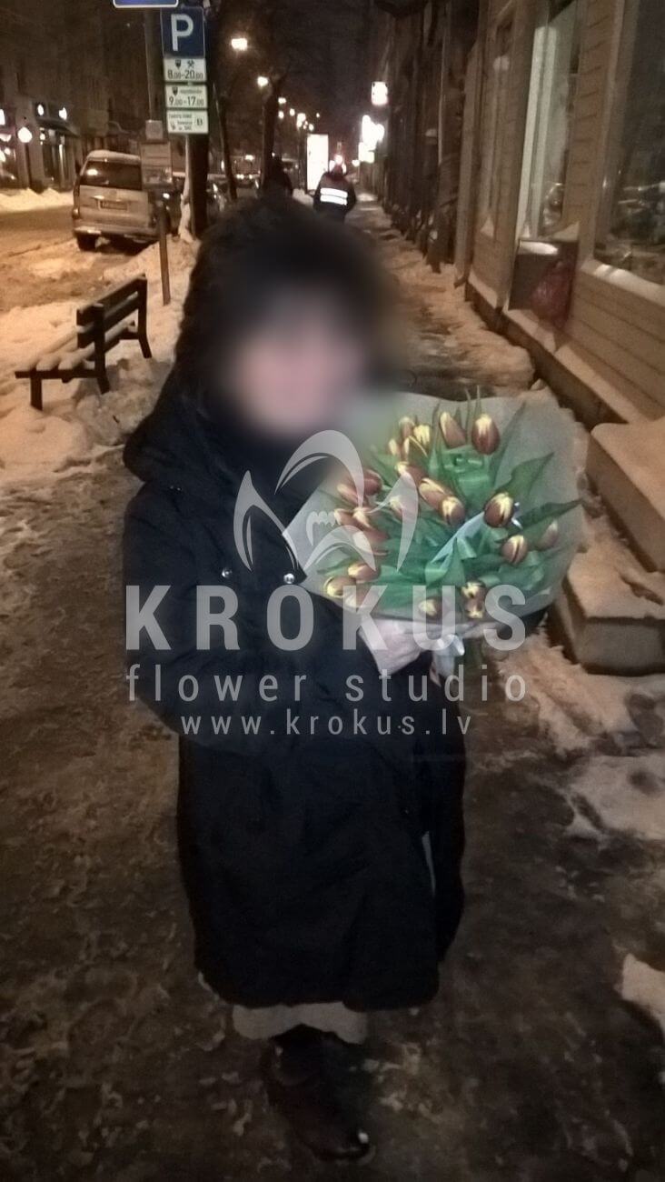 Deliver flowers to Latvia (tulips)
