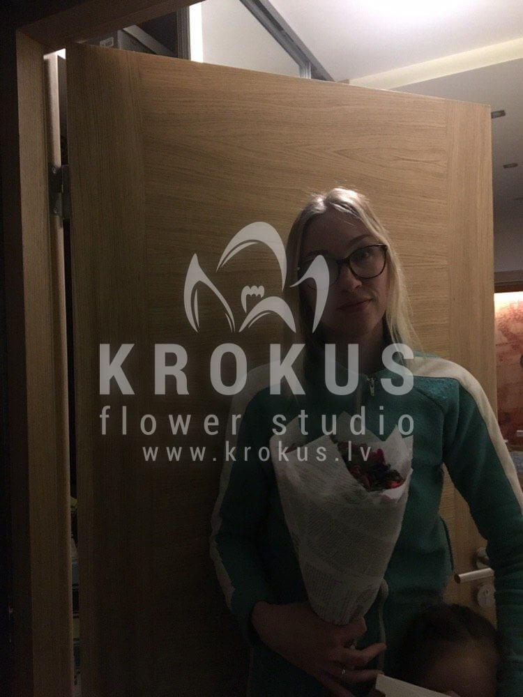 Deliver flowers to Rīga (anemones)