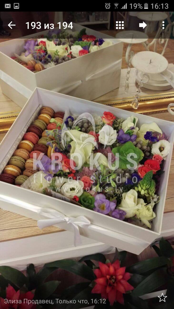 Deliver flowers to Latvia (box)