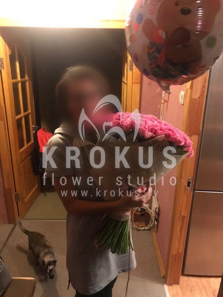 Deliver flowers to Rīga (pink roses)