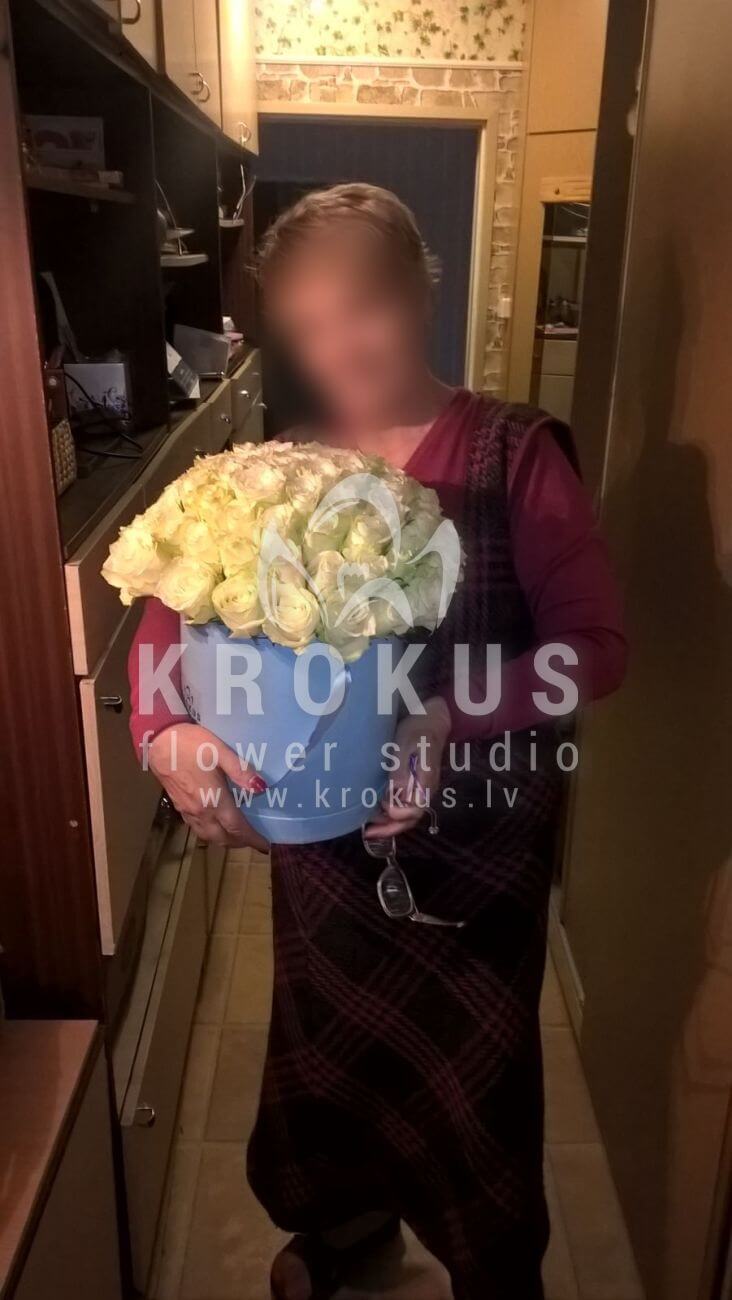 Deliver flowers to Latvia (boxwhite roses)